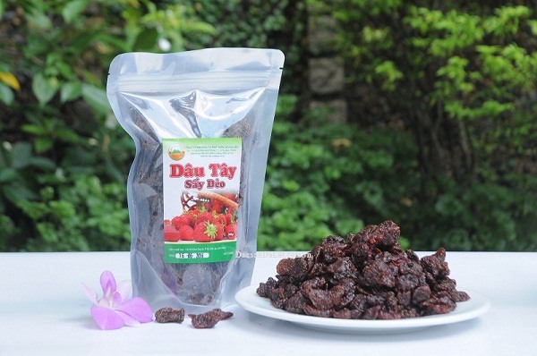 Dâu tây sấy Đà Lạt
